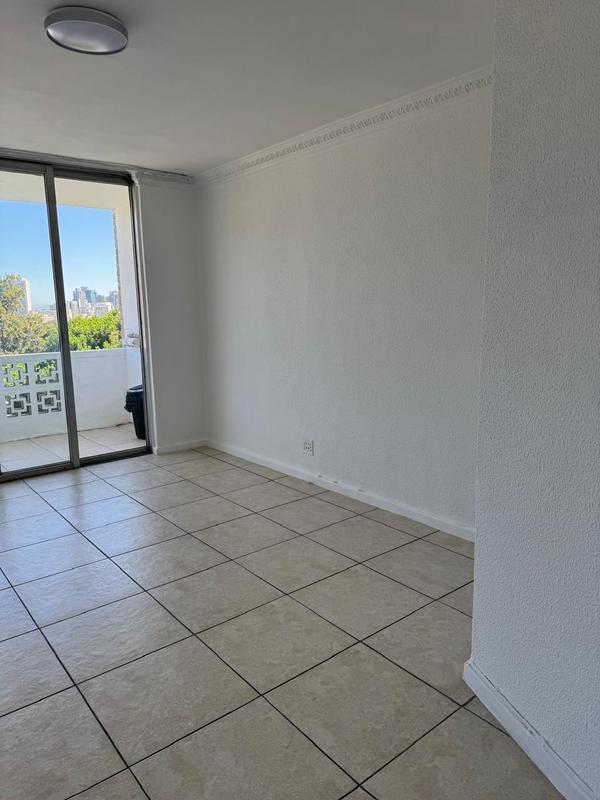 1 Bedroom Property for Sale in Gardens Western Cape